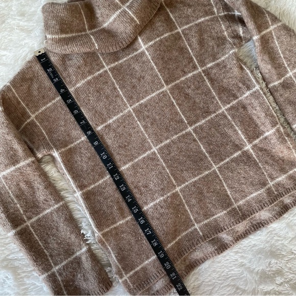 Madewell | Windowpane Wool Blend Neutral Turtleneck Sweater - Picture 11 of 14